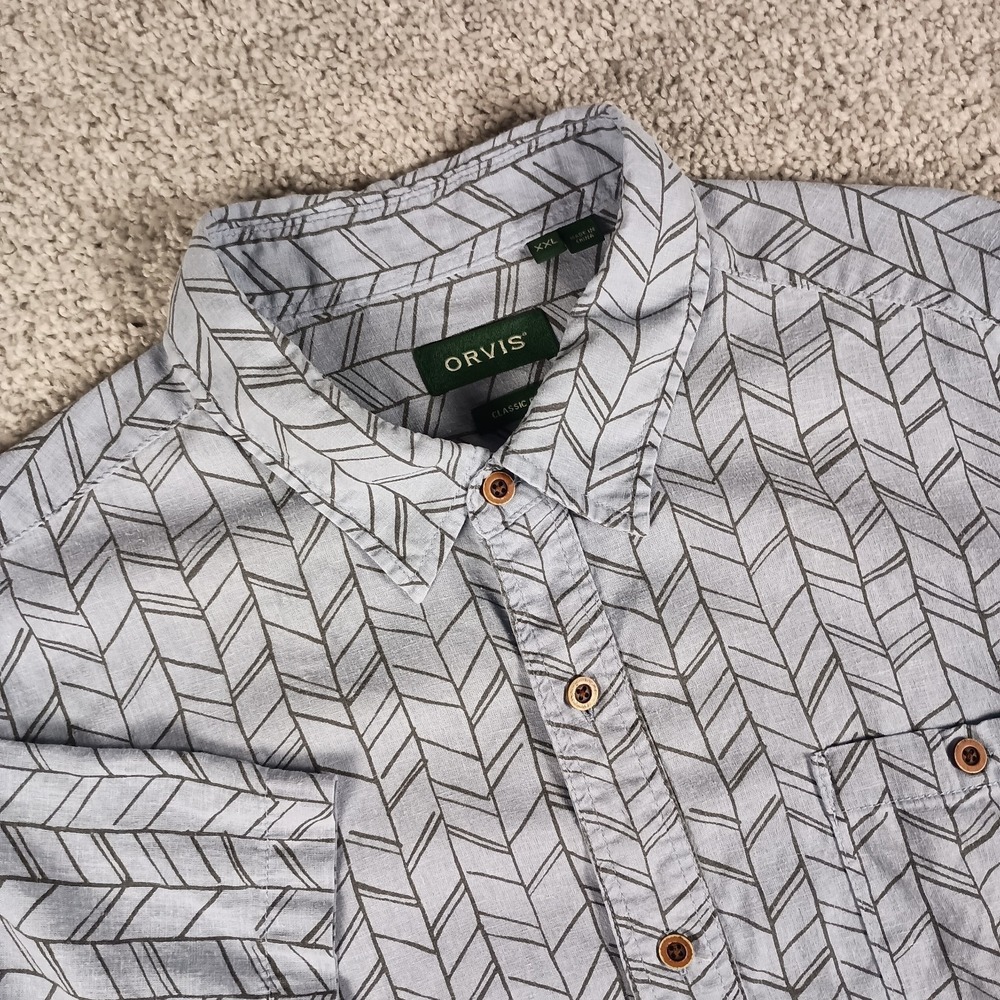 Orvis Light Gray Button-Down Shirt with Dark Gray Chevron Print